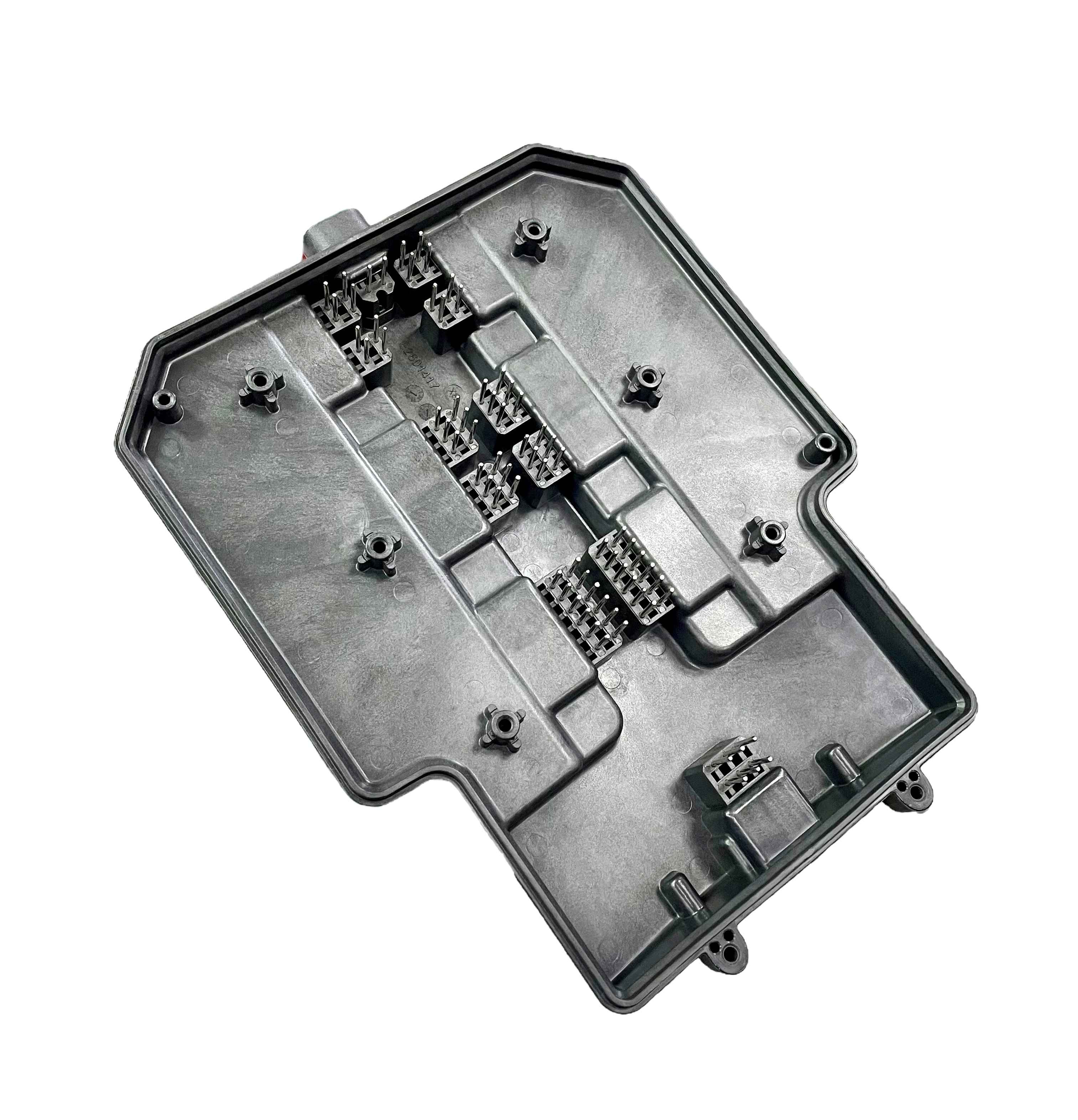 Mặt trong vỏ module nhựa màu xám có các vị trí chèn chân tiếp xúc kim loại